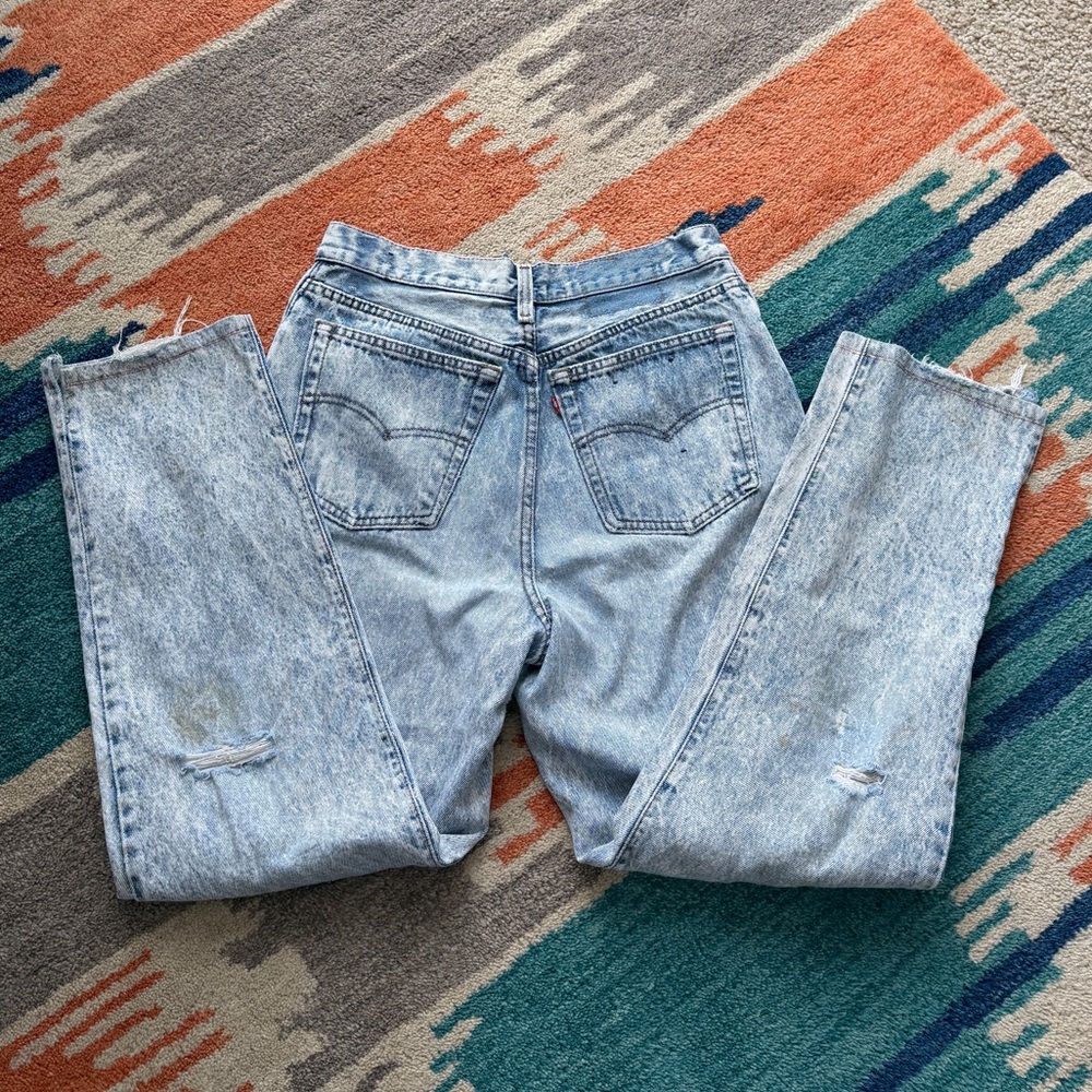 Vintage Levi’s USA Light Wash Distressed Acid Wash - Picture 11 of 16